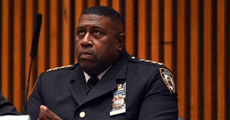 Disciplinary Charges Against Top New York Police Official Are Dismissed