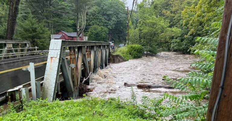 People Are Rescued From Cars Amid Flash Floods in Connecticut