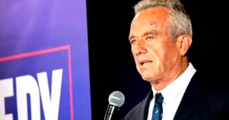 Robert F. Kennedy Jr. suspends campaign and backs Trump