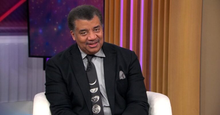 Neil deGrasse Tyson takes readers on a cosmic journey with